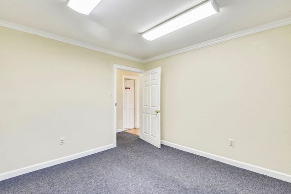 2102 Gallows Rd, Vienna, VA, 22182